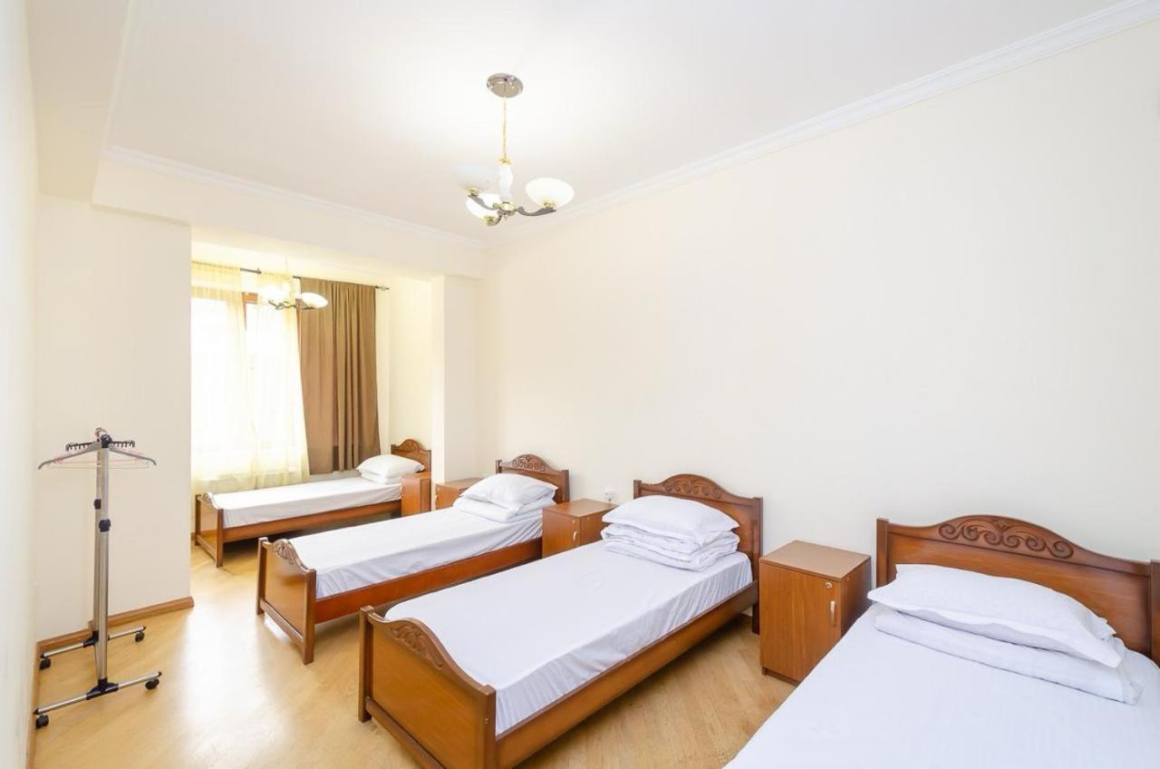 Areva Hostel & Apartment 예레반 외부 사진