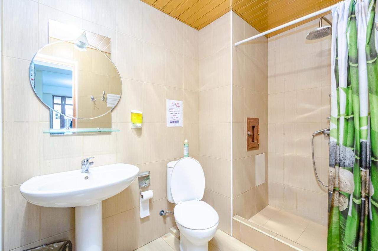 Areva Hostel & Apartment 예레반 외부 사진