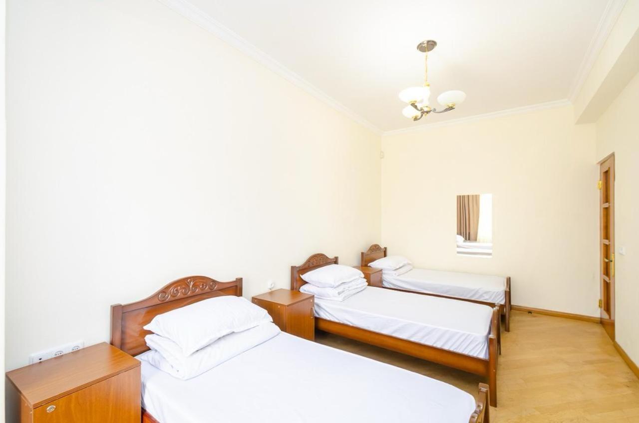 Areva Hostel & Apartment 예레반 외부 사진