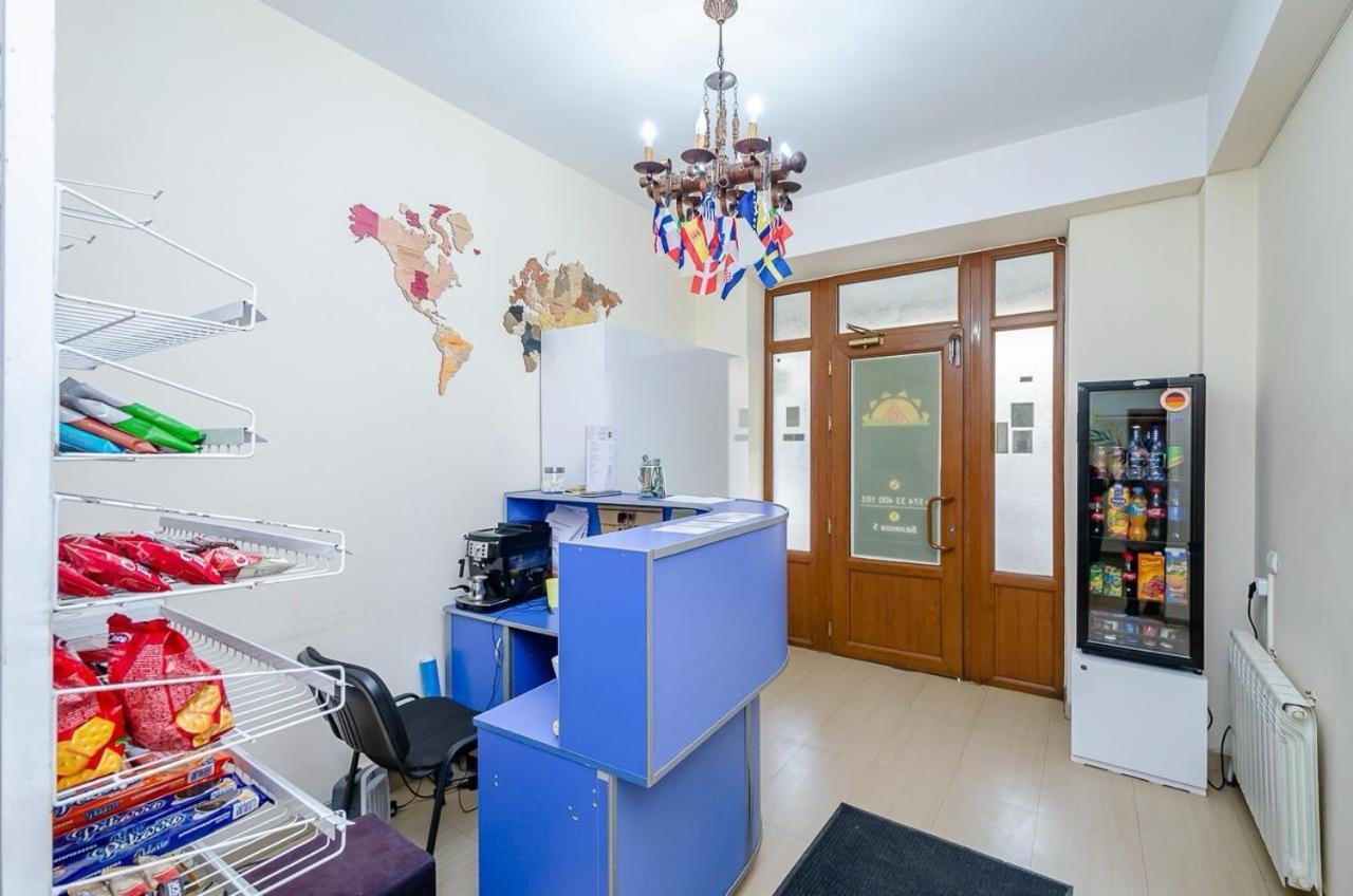 Areva Hostel & Apartment 예레반 외부 사진